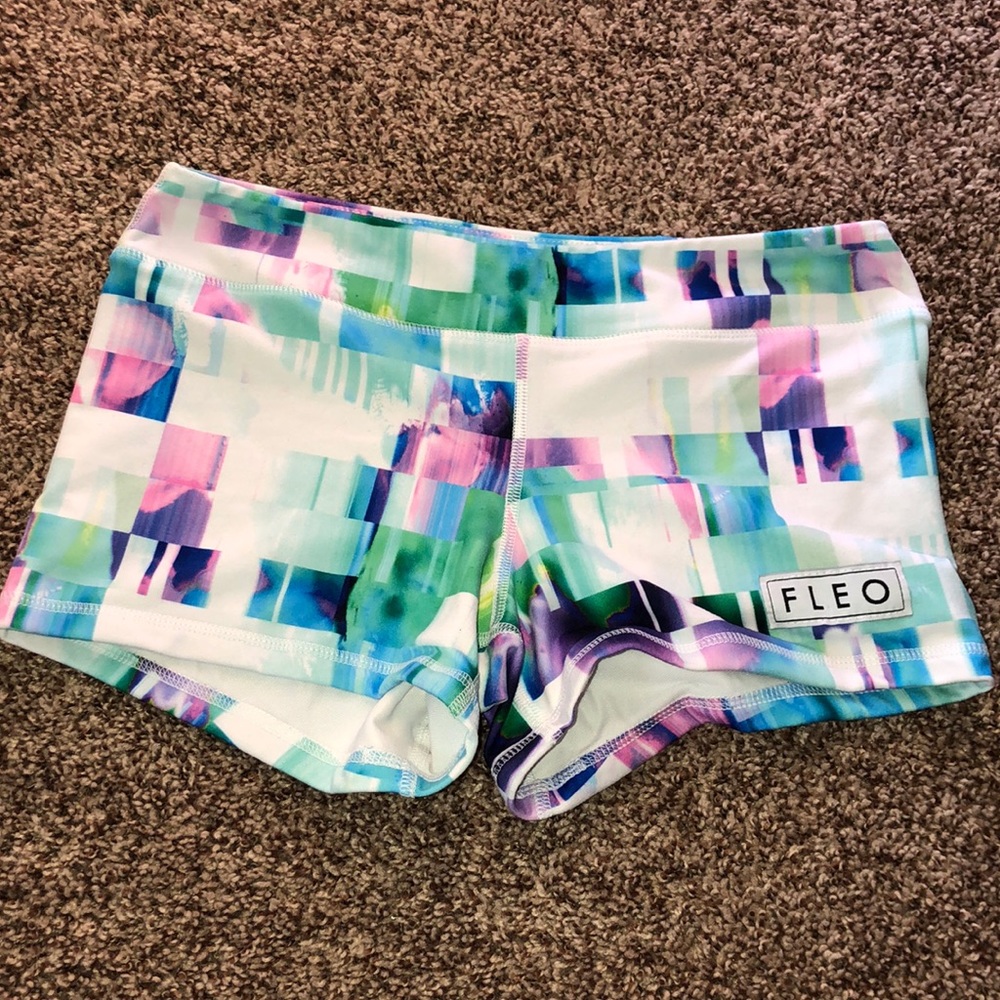 Fleo Shorts
